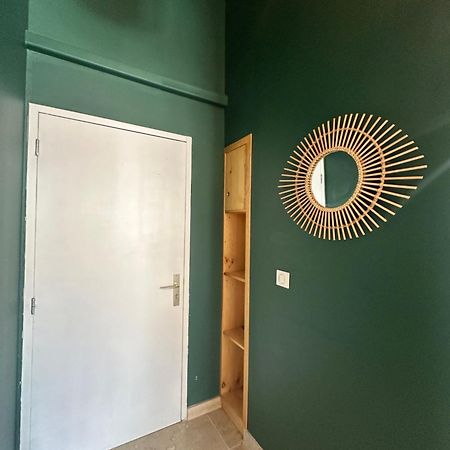 Appartement Avec Vue Sur L Eglise Des Saintes Kültér fotó