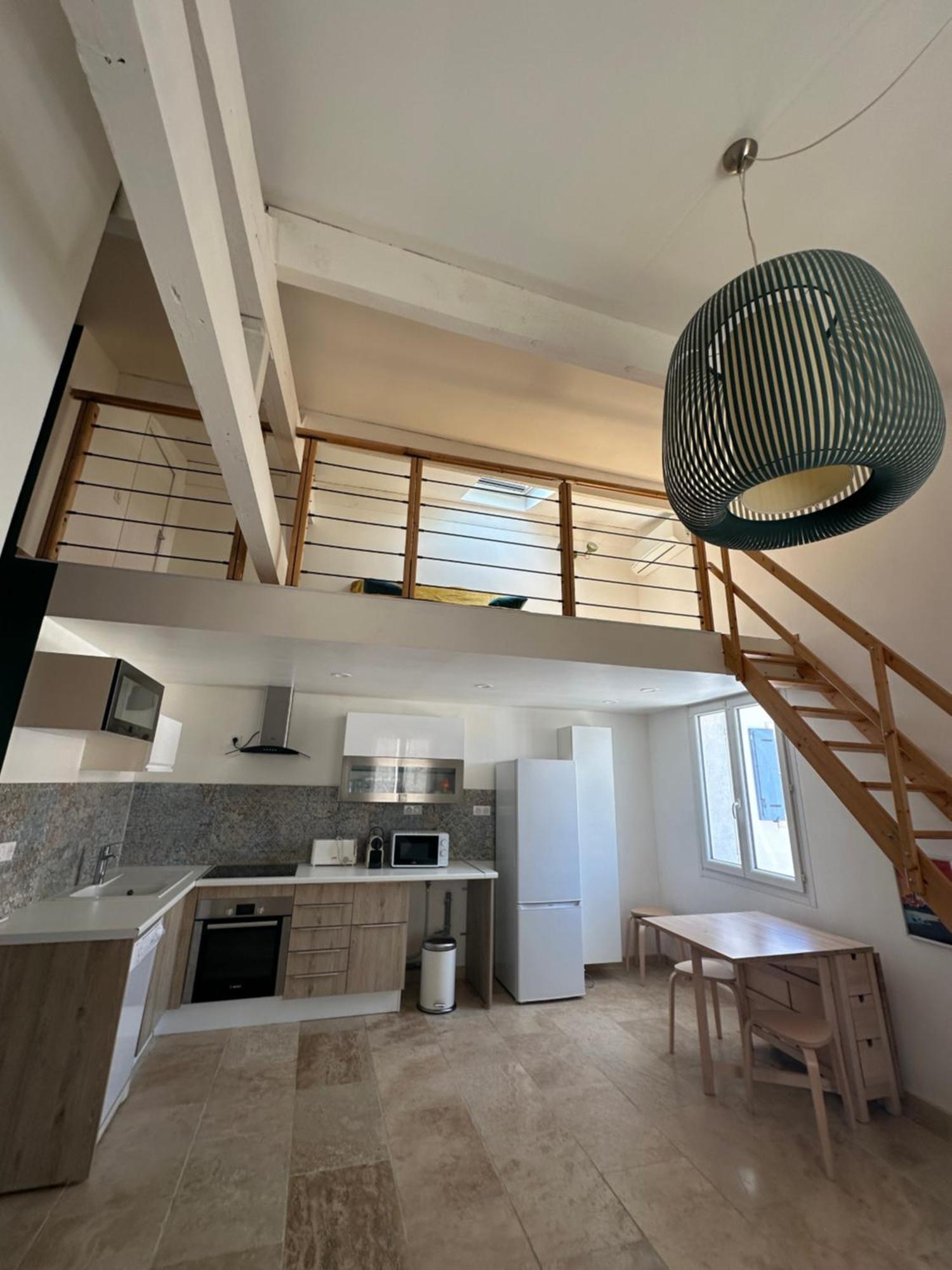 Appartement Avec Vue Sur L Eglise Des Saintes Kültér fotó