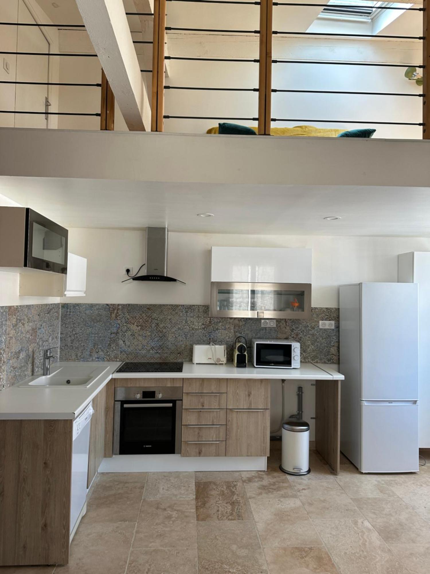 Appartement Avec Vue Sur L Eglise Des Saintes Kültér fotó